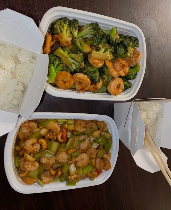 Double Fish Chinese Food & Sushi Picture 6