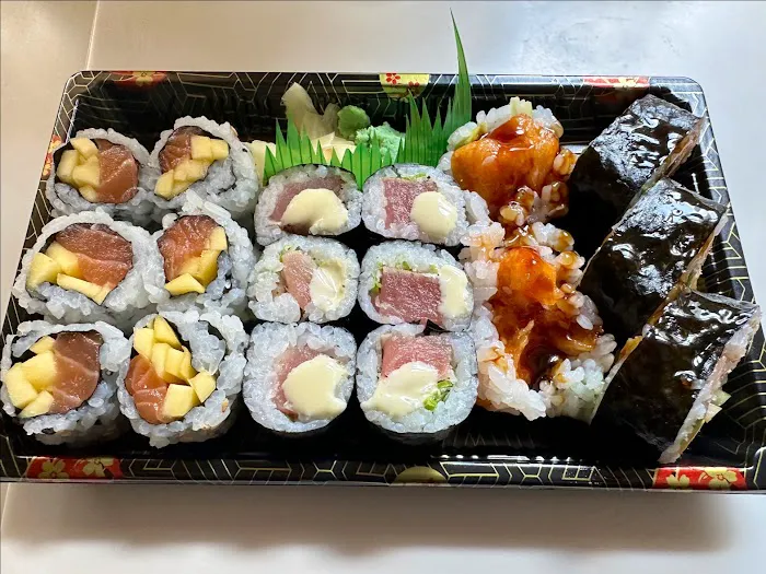Double Fish Chinese Food & Sushi Picture 2