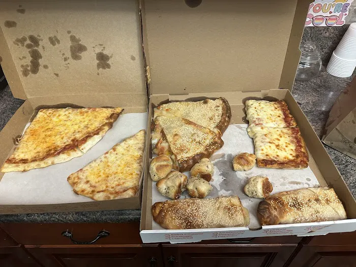 Joe's Pizzeria (Lynbrook NY) Picture 6