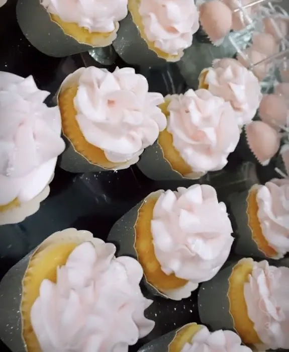 Mimi's Treats and Favors Picture 10