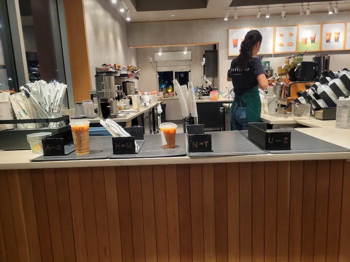 Starbucks Picture 3