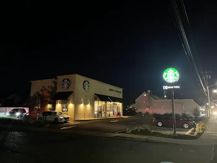 Starbucks Picture 6