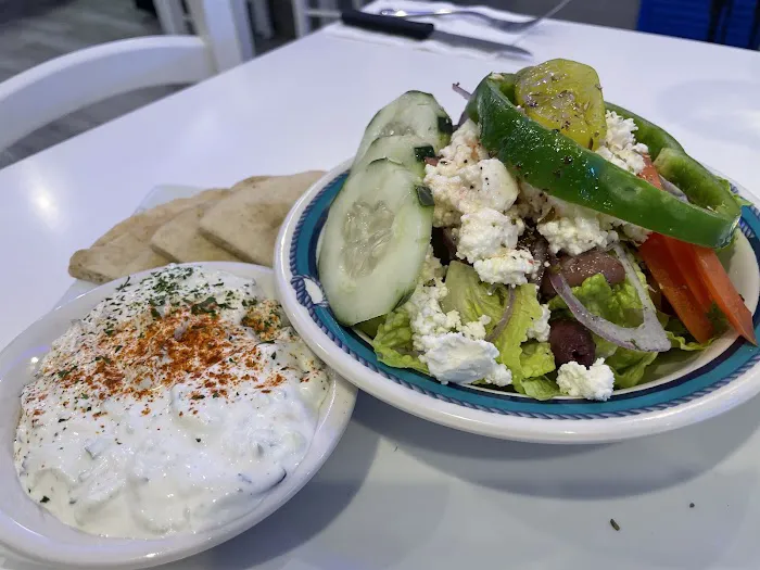 Gyro Bar Picture 3