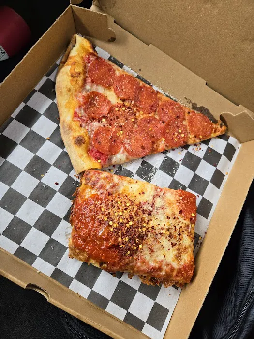 3 Brothers Pizza of Rockville Centre Picture 8