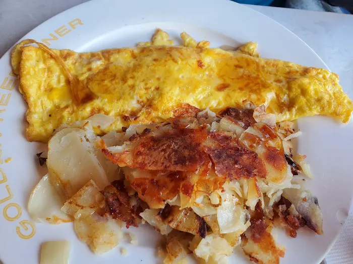 Golden Reef Diner Picture 5