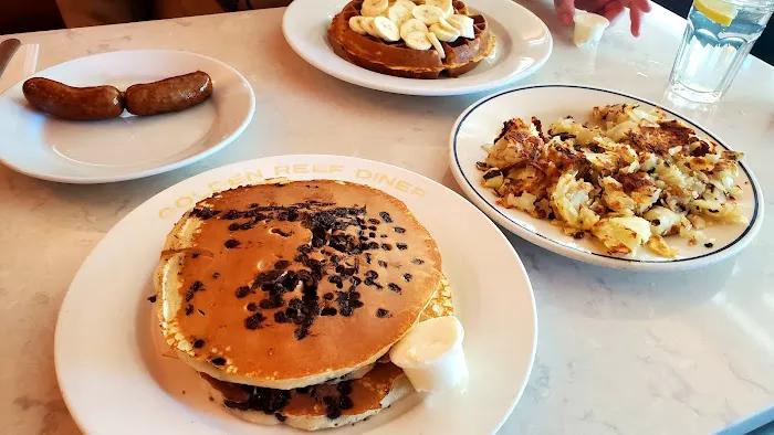 Golden Reef Diner Picture 1