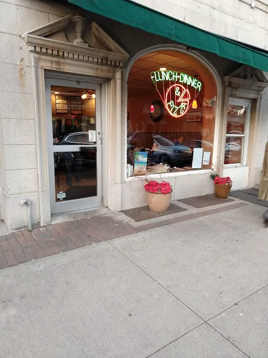 Camila’s of Front Street Pizzeria Picture 8