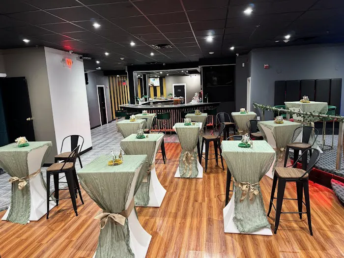 The New Vibe Lounge Picture 3