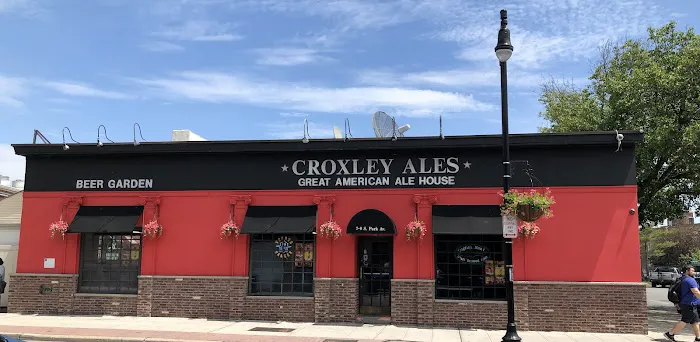 Croxley's Rockville Centre Picture 2