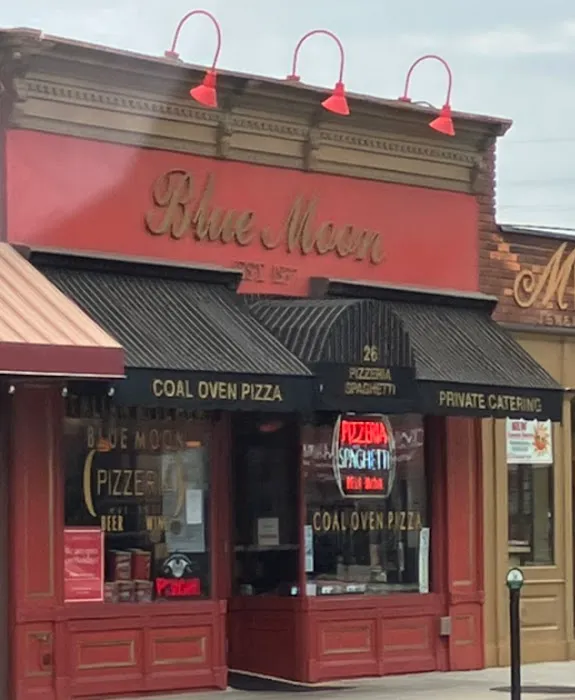 Family Style Italian Dining Picture 1