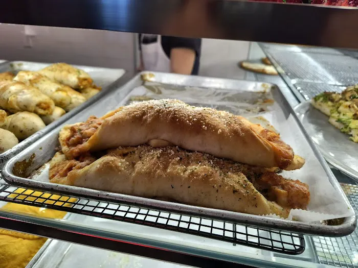 Saltano’s pizzeria Picture 1