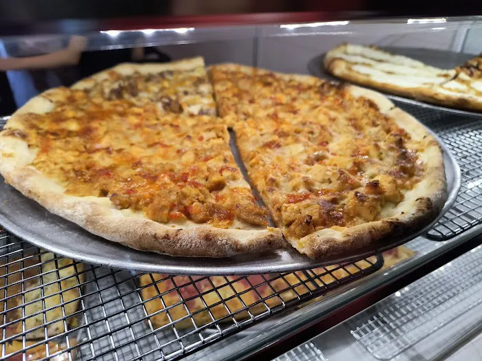 Saltano’s pizzeria Picture 5