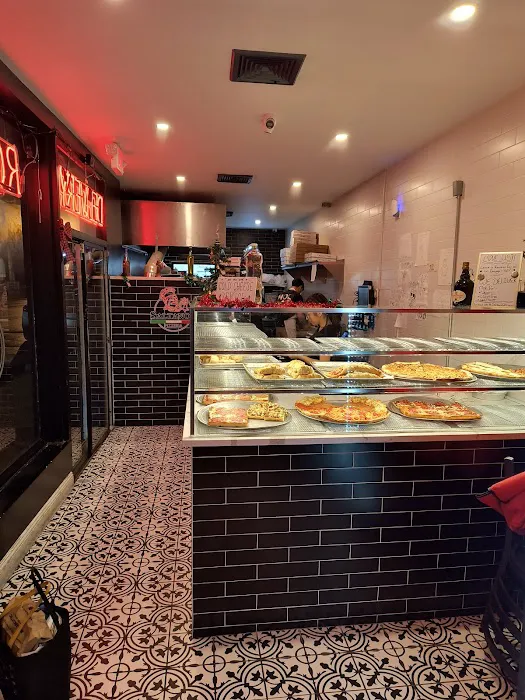 Saltano’s pizzeria Picture 7