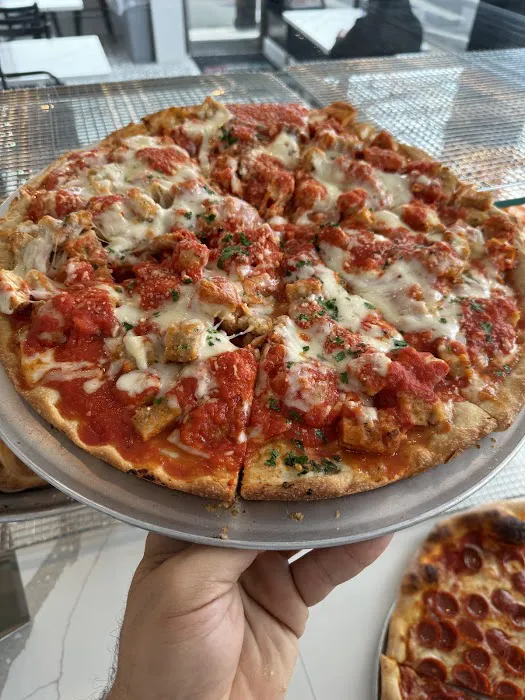 Saltano’s pizzeria Picture 10