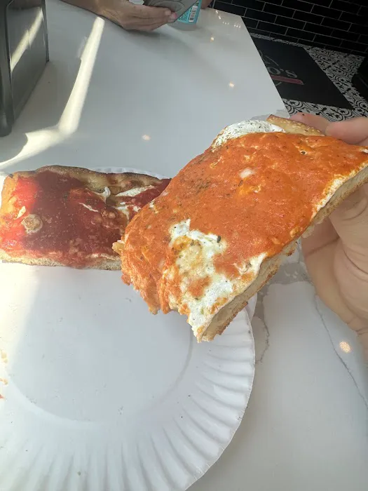 Saltano’s pizzeria Picture 9