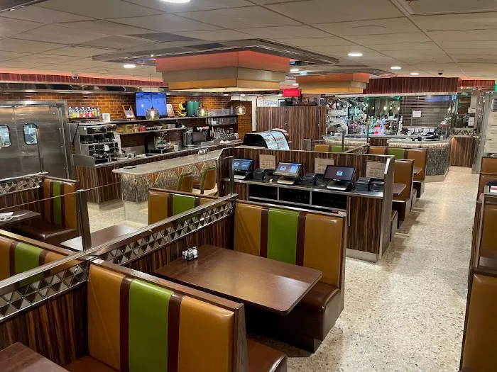 Valbrook Diner Picture 7