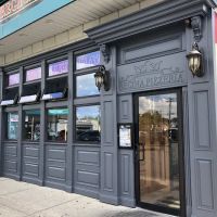 Regina Pizzeria ico