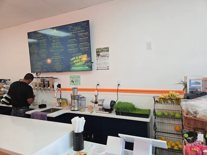 Squeeze Juice Bar and Vegan Treats Picture 5