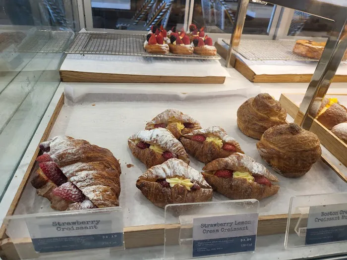 Paris Baguette Picture 1