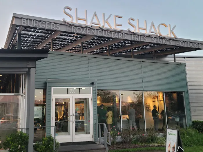Shake Shack Westbury Picture 5