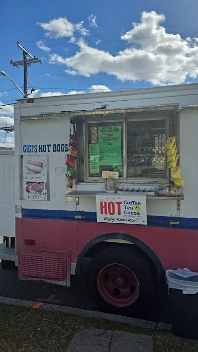 GiGi's Hot Dogs Picture 2