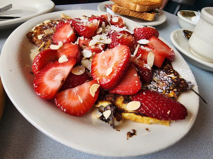 Thomas's Ham & Eggery Diner Picture 7
