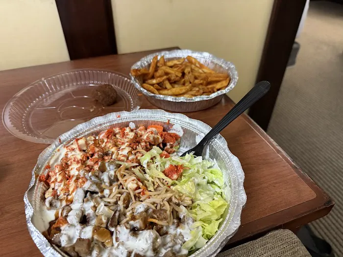 Naz’s Halal Food - Carle Place Picture 1