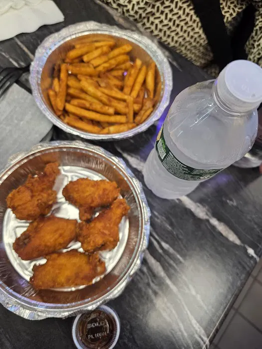 Naz’s Halal Food - Carle Place Picture 4