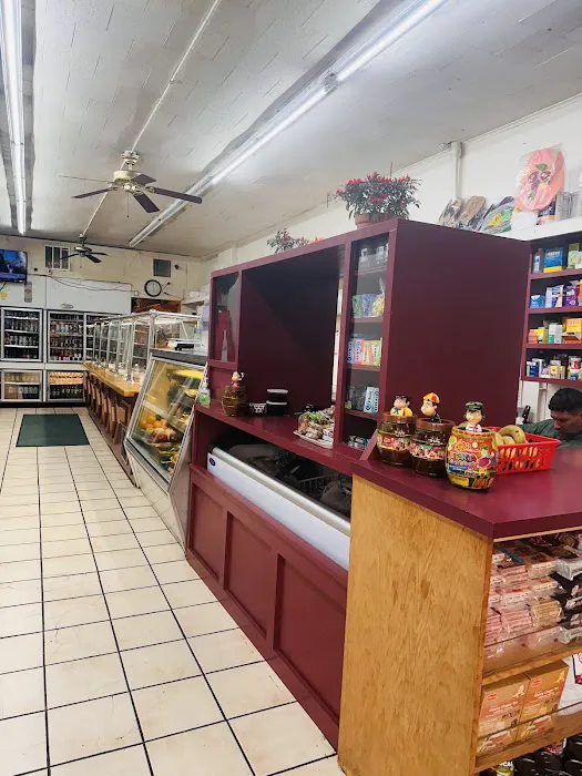 EL MANA’ DELI CORP Picture 4