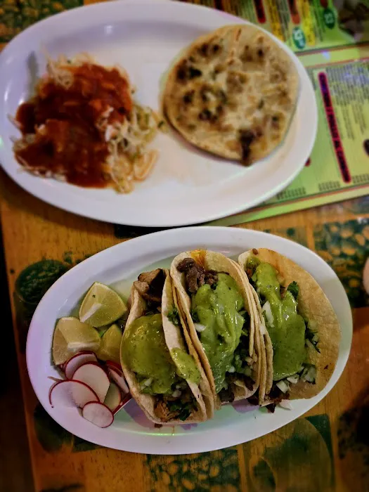 Tacos Y Mas Picture 1