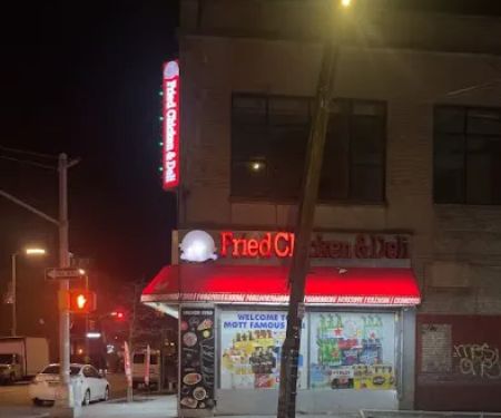 Mott's Famous Fried Chicken & Deli