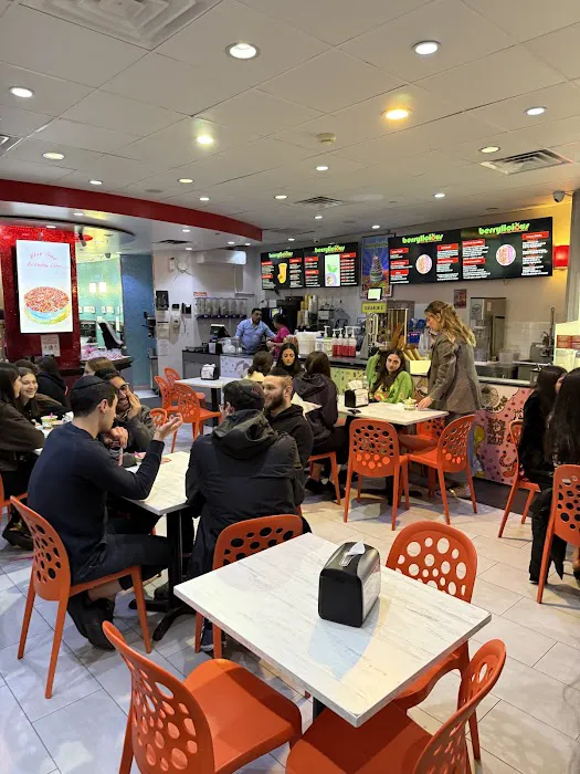 Berrylicious Frozen Yogurt, Smoothies, Coffee and More Picture 1
