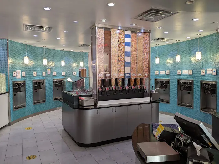 Berrylicious Frozen Yogurt, Smoothies, Coffee and More Picture 7