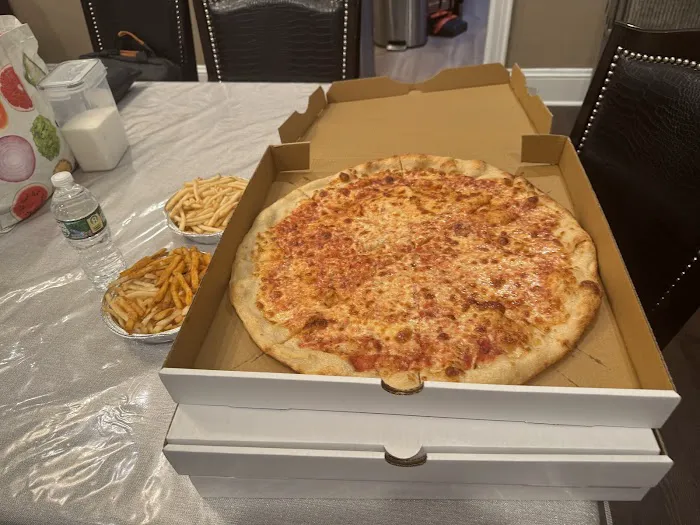 David's Famous Pizza Picture 9