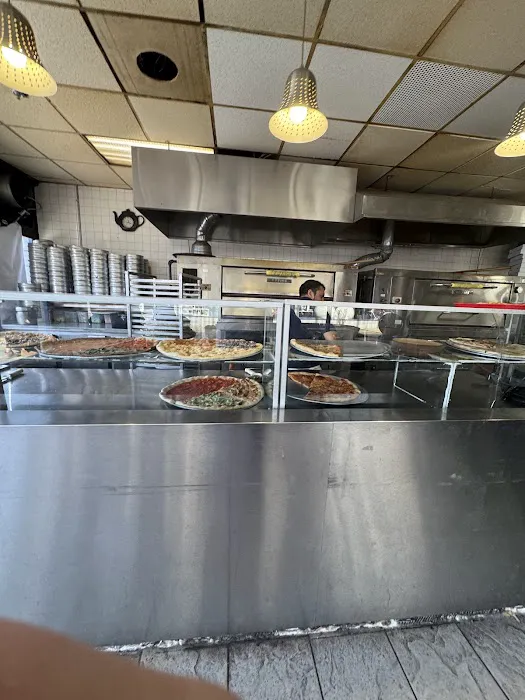 David's Famous Pizza Picture 8