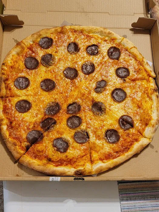 Central Pizza Co. Picture 6