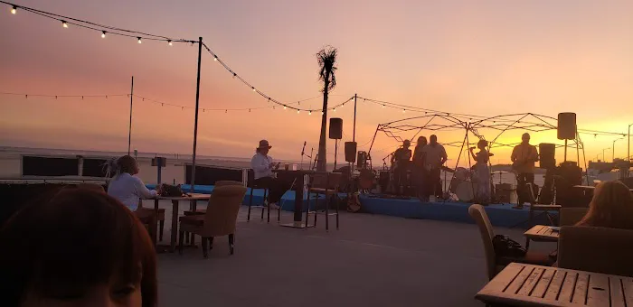 New York Beach Club & Restaurant ( Open to Public after 6pm ) Picture 7