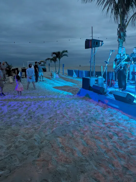 New York Beach Club & Restaurant ( Open to Public after 6pm ) Picture 9