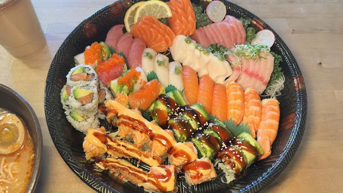 Moshi Moshi Sushi And Ramen (LBNY) Picture 1