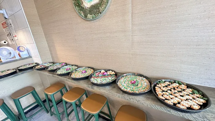 Moshi Moshi Sushi And Ramen (LBNY) Picture 3