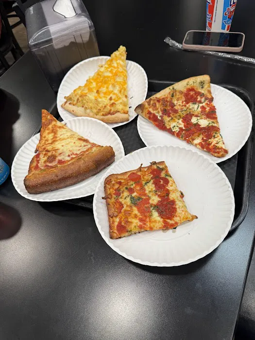 Hunki's Pizza Bar Picture 8