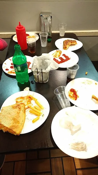 Hunki's Pizza Bar Picture 9