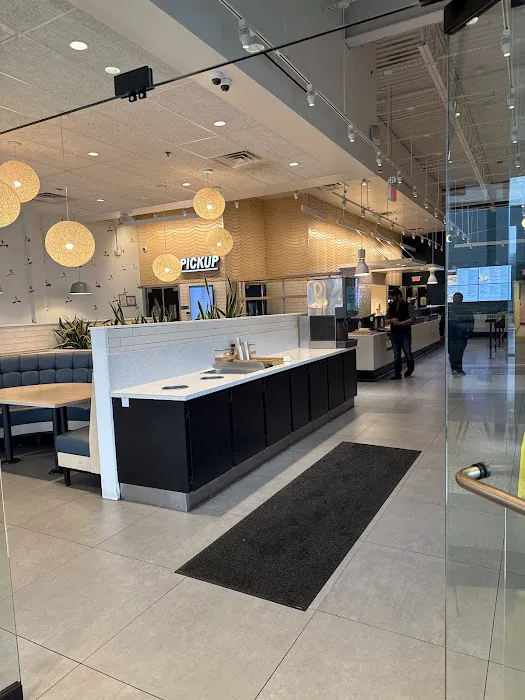 Chopt Creative Salad Co. Picture 6