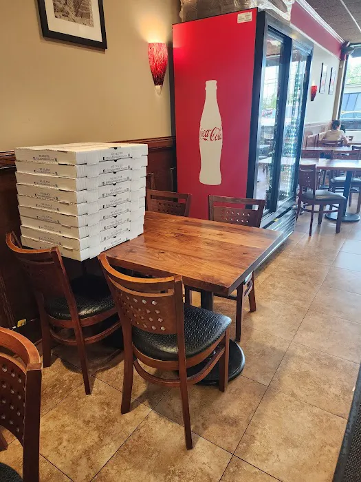 Previti Pizza & Papazzio Dining Picture 10