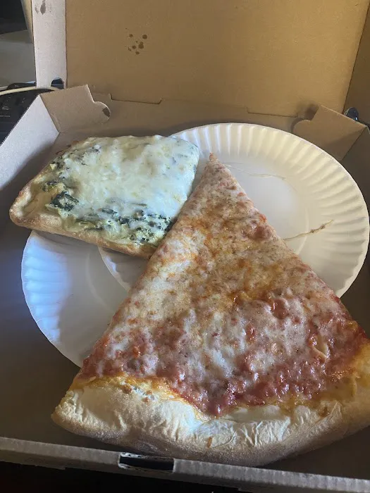 Luigi's Pizzeria of Mineola Picture 1