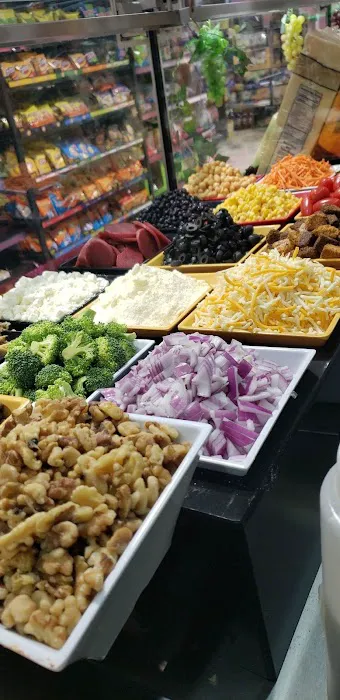 BEACH BREEZE DELI Picture 6