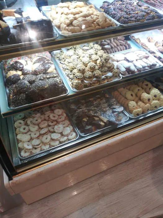 Ciro's Pastry Shop Picture 3