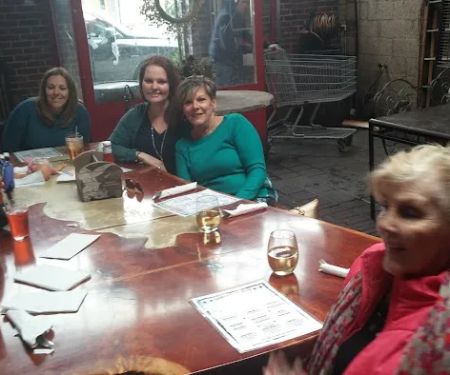 Jamesons Pub