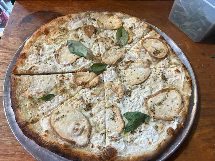 Frankies Pizza Shack Picture 4