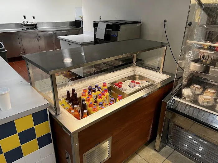 Cafeteria Picture 8